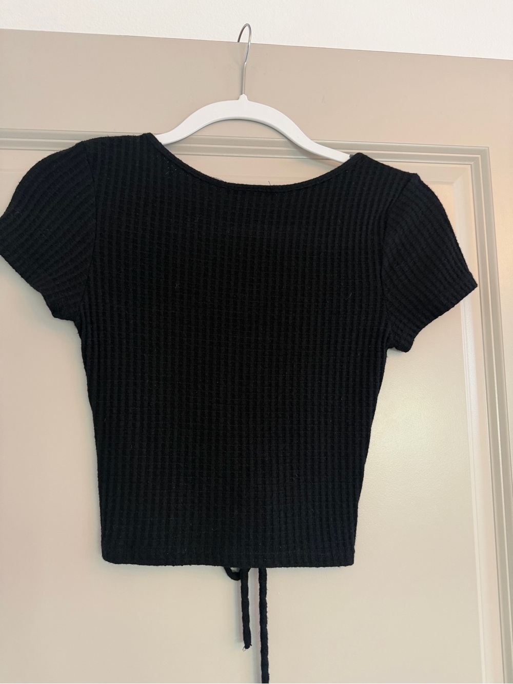 Aqua Black Ribbed Ruched Drawstring Crop Top - Picture 2 of 2